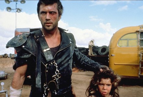 Mel Gibson, Emil Minty - Mad Max 2: The Road Warrior - Photos