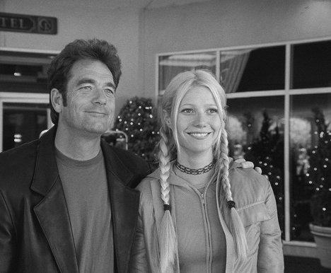 Huey Lewis, Gwyneth Paltrow - Duets - Photos