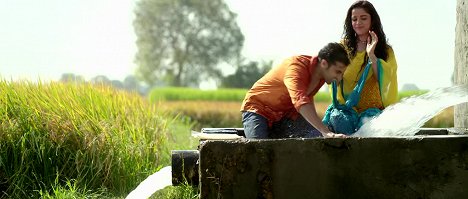 Akshay Oberoi, Piaa Bajpai - Laal Rang - De la película