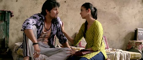 Randeep Hooda, Meenakshi Dixit - Laal Rang - Van film