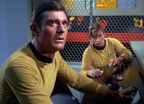 Paul Comi - Star Trek: La serie original - El equilibrio del terror - De la película