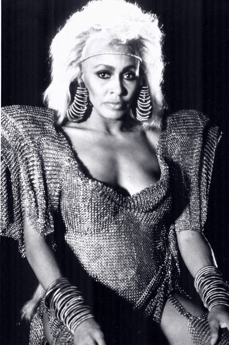 Tina Turner - Mad Max - ukkosmyrsky - Promokuvat