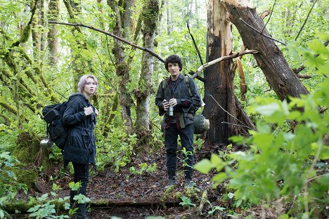Valorie Curry, Wes Robinson - Blair Witch - Photos