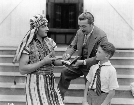 Rudolph Valentino, George Fitzmaurice - Šejkův syn - Z nakrúcania