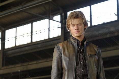 Lucas Till - MacGyver - Wire Cutter - Photos