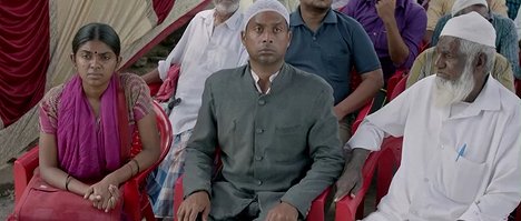 Gayathri Krishnaa, Guru Somasundaram - Joker - Film