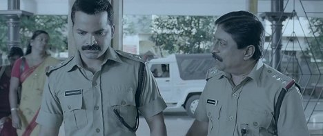 Vinay Forrt, Sreenivasan - Theevram - Film