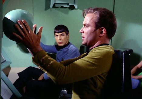 Leonard Nimoy, William Shatner - Star Trek - Metamorphosis - Photos