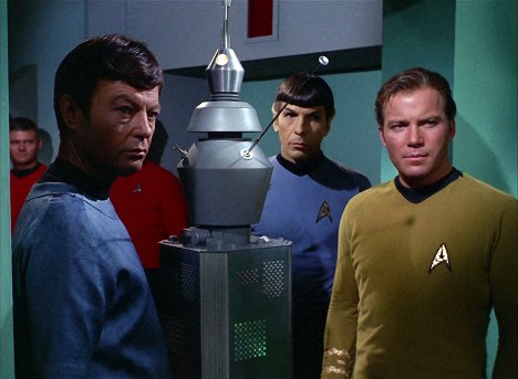 DeForest Kelley, Leonard Nimoy, William Shatner - Star Trek - The Changeling - Photos