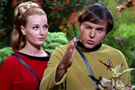 Celeste Yarnall, Walter Koenig - Star Trek - The Apple - Filmfotók