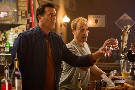 Bruce Campbell, Ted Raimi - Ash vs. Evil Dead - Last Call - Photos