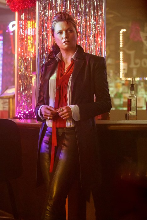 Lucy Lawless - Ash vs Evil Dead - Poslední runda - Z filmu