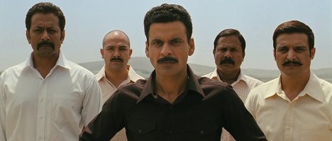 Deepraj Rana, Manoj Bajpai, Jimmy Sheirgill - Special Chabbis - Z filmu