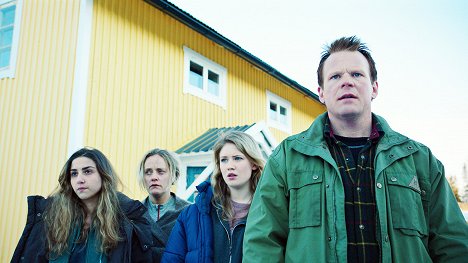 Elisar Sayegh, Henriette Steenstrup, Nini Bakke Kristiansen, Anders Baasmo Christiansen - Welcome to Norway! - Van film