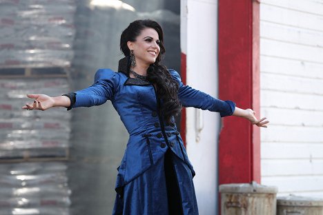 Lana Parrilla - Once Upon a Time - The Other Shoe - Kuvat elokuvasta