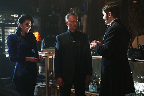 Lana Parrilla, Robert Carlyle, Sam Witwer - Once Upon a Time - Strange Case - Photos