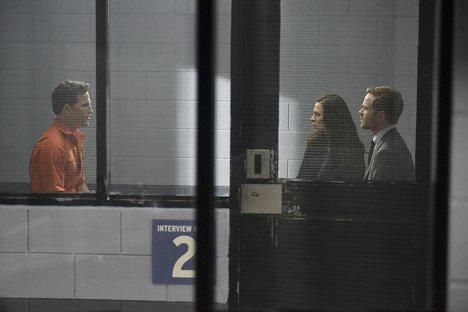 Mike Doyle, Hayley Atwell, Shawn Ashmore - Conviction - Dropping Bombs - Photos