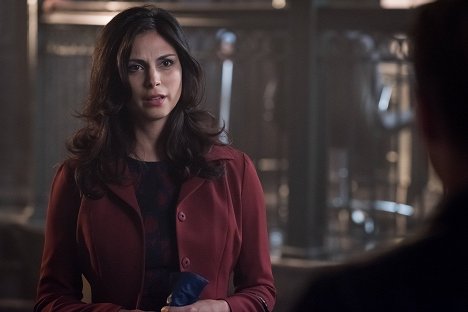 Morena Baccarin - Gotham - Mad City: Look Into My Eyes - Photos