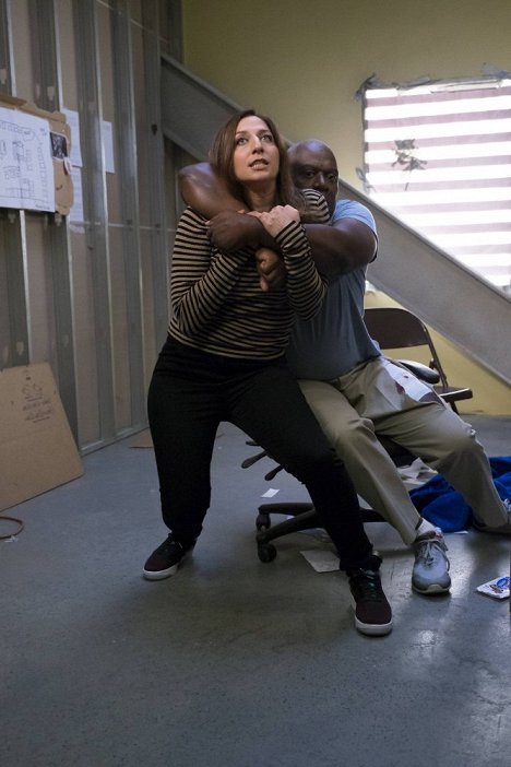 Chelsea Peretti, Andre Braugher - Brooklyn Nine-Nine - Coral Palms, troisième partie - Film