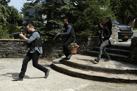 Sullivan Stapleton, Rob Brown, Jaimie Alexander, Audrey Esparza - Blindspot - Alkupiste - Kuvat elokuvasta