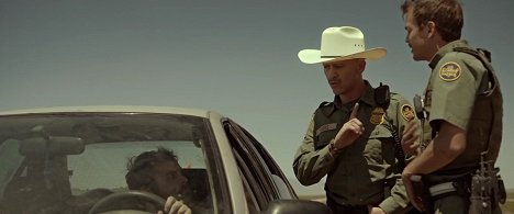 Clifton Collins Jr., Johnny Simmons - Transpecos - De la película