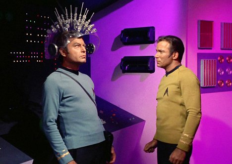 DeForest Kelley, William Shatner - Star Trek - Spock's Brain - Photos
