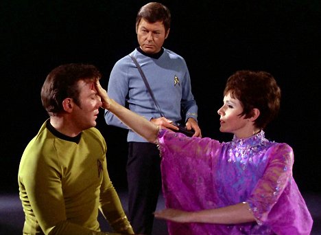 William Shatner, DeForest Kelley, Kathryn Hays - Star Trek - The Empath - Photos