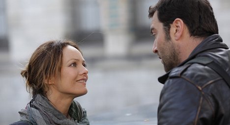 Vanessa Paradis, Denis Ménochet - Je me suis fait tout petit - Z filmu