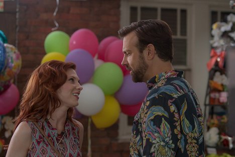 Lucy Walsh, Jason Sudeikis - Mother's Day - Van film