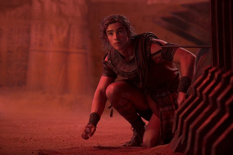 Brenton Thwaites - Gods of Egypt - Photos