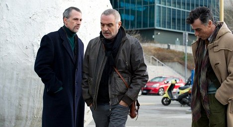 Fabrizio Ferracane, Giorgio Panariello, Thomas Trabacchi - Uno per tutti - Filmfotók