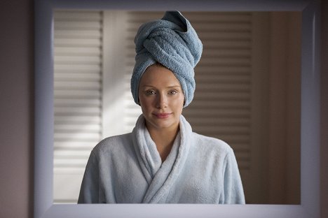 Bryce Dallas Howard - Black Mirror - Nosedive - Photos