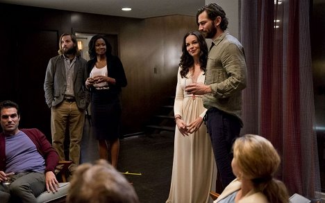 Logan Marshall-Green, Emayatzy Corinealdi, Tammy Blanchard, Michiel Huisman - The Invitation - Z filmu