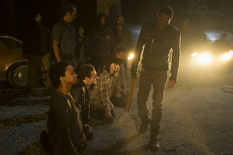 Sonequa Martin-Green, Chandler Riggs, Jeffrey Dean Morgan - The Walking Dead - Der Tag wird kommen - Filmfotos