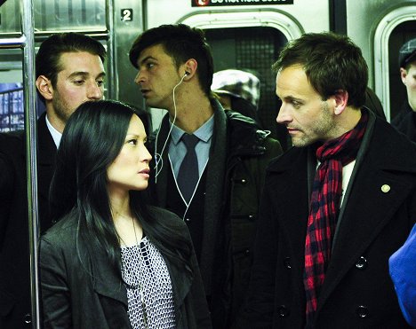Lucy Liu, Jonny Lee Miller - Sherlock a Watsonová - Pilot - Z filmu