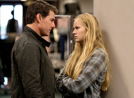 Tom Cruise, Danika Yarosh - Jack Reacher: Paluu päämajaan - Kuvat elokuvasta