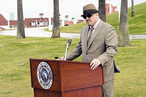 David Zayas - Dexter - A Beautiful Day - Photos