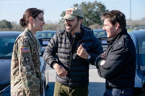 Cobie Smulders, Edward Zwick, Tom Cruise - Jack Reacher: Nevracej se - Z natáčení