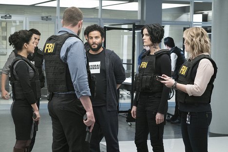 Ennis Esmer, Jaimie Alexander - Blindspot - Resolves Eleven Myths - Photos