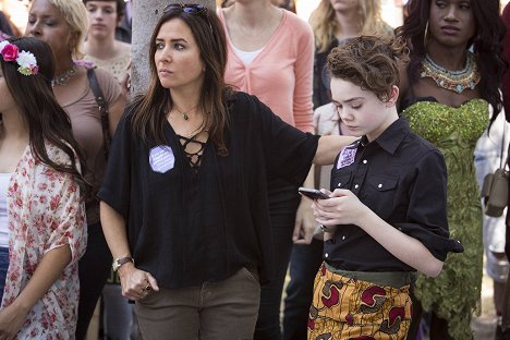 Pamela Adlon, Hannah Riley - Jobb idők - Woman Is the Something of the Something - Filmfotók