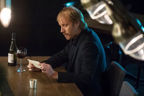 Rhys Ifans - Elementary - Blood Is Thicker - Photos
