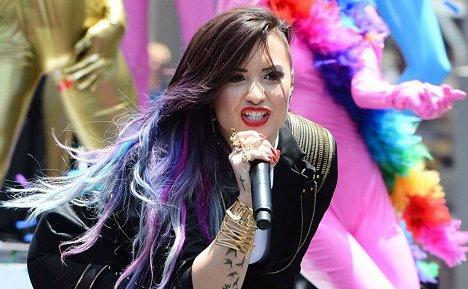 Demi Lovato - Demi Lovato feat. Cher Lloyd: Really Don't Care - De la película