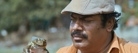 Joe Malloori - Kaakkaa Muttai - De la película