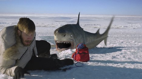 Travis Lincoln Cox - Tiburones de hielo - De la película