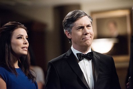 Eva Longoria, Chris Parnell - Brooklyn Nine-Nine - En pause - Film