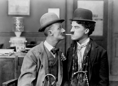 Ben Turpin, Charlie Chaplin - His New Job - Z filmu