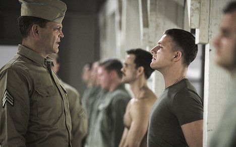 Vince Vaughn, Luke Bracey - Hacksaw Ridge - Photos