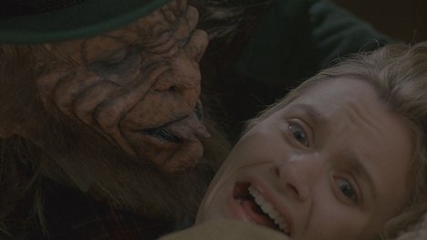 Warwick Davis, Shevonne Durkin - Leprechaun 2 - Van film