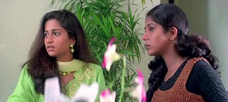 Shalini - Kaadhalukku Mariyaadai - Film