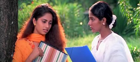 Shalini - Kaadhalukku Mariyaadai - Z filmu